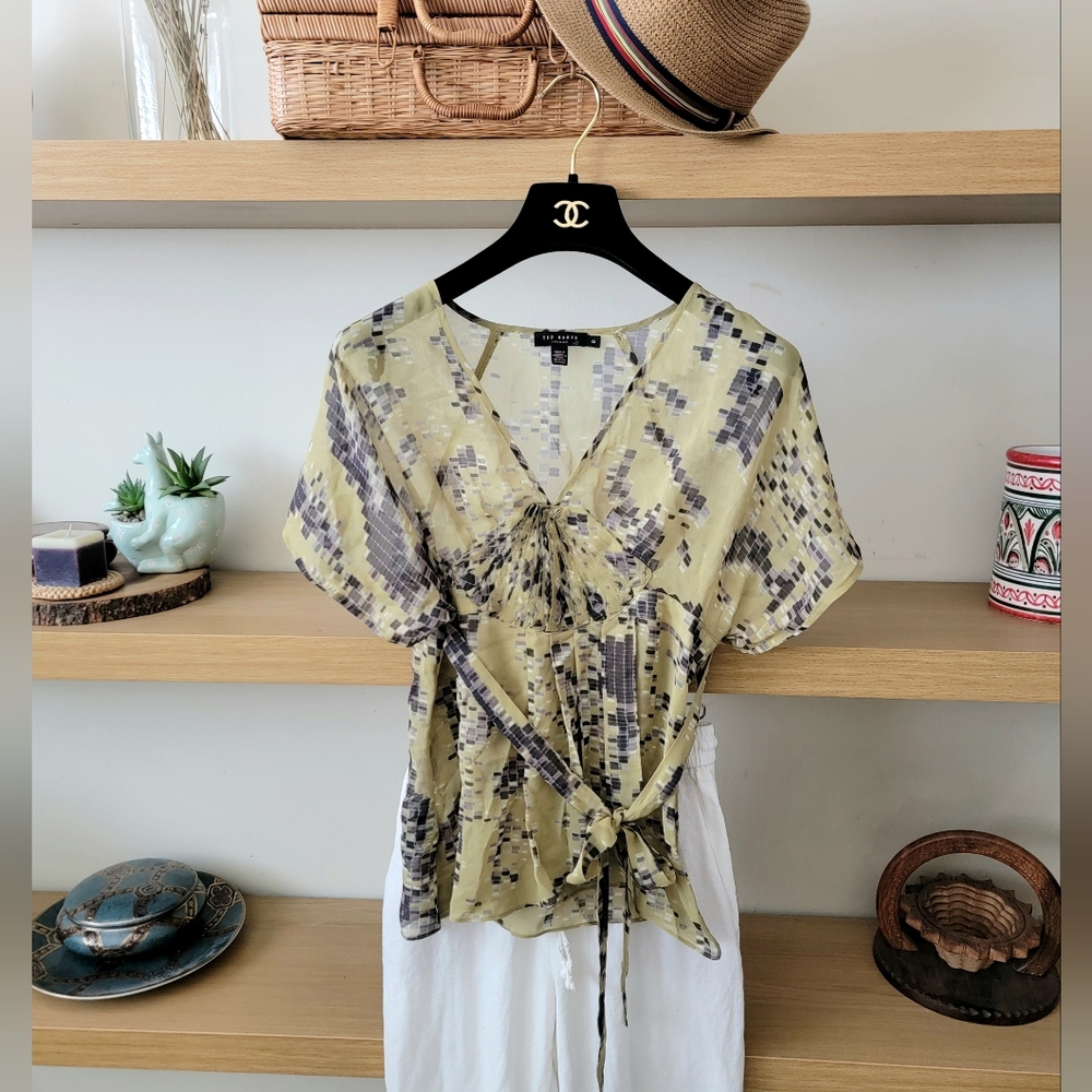Ted baker Tie Waisted top size 0 NWOT